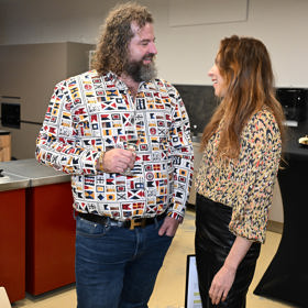 Josef Maršálek si s Terezou Bebarovou hned vyměňoval novinky.