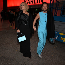 Richard Krajčo s manželkou Karin Babinskou na odchodu ze Slavíků.