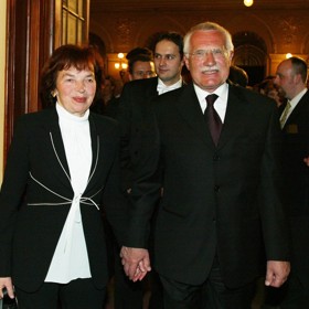 Livia Klausová řekla, jak dohnala Klause k oltáři.