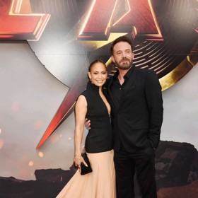 Herci Ben Affleck a Jennifer Lopez jsou si zkrátka souzení. Dali si téměř dvacetiletou pauzu, než spolu znovu začali žít. A zdá se, že jim to klape jako nikdy dřív.