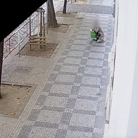 Ženě způsobil zranění.