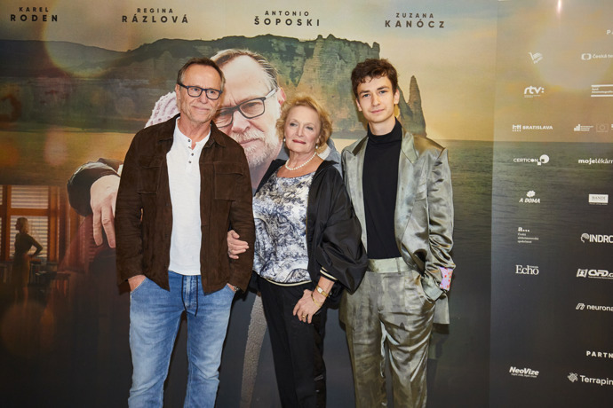 FOTO: Roden se na premiéru příliš nevyfiknul. – stránka 14