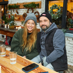 Podle Honzy Kořínka by její vlasy zasloužily oživit alespoň 15centimetrovým zkrácením. Zároveň podle něj herečce více sluší tmavší vlasy. 