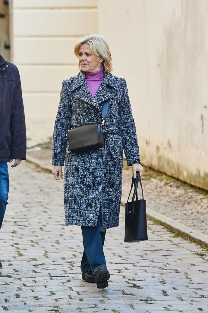 FOTO: První dáma Eva Pavlová uspořádala tiskovku. – stránka 1304