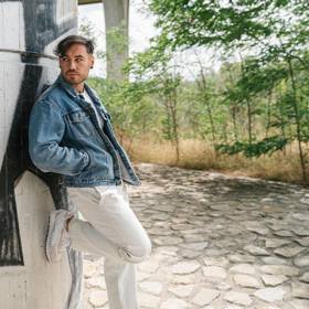 Renne Dang měl kolem sebe dobré přátele.