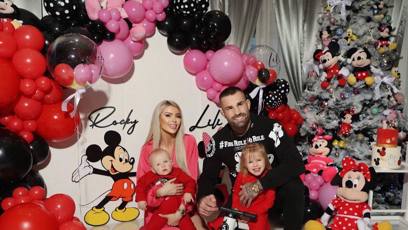 FOTO: Lela Ceterová a bijec Karlos Vémola mají rádi Disney Vánoce.