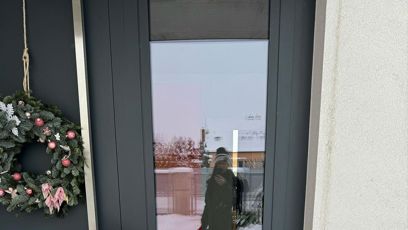 FOTO: Agáta Hanychová má letos vánoční dekorace v růžovém nádechu.