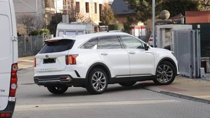 FOTO: Agáta Hanychová s ním má však dobré vztahy, pozvala Lukáše Soukupa i dovnitř.