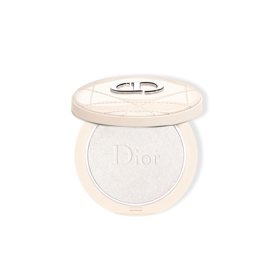 Dokonalé pleťovce nesmí chybět ani rozjasňovač, který z matného efektu make-upu vytvoří hezčí vzhled. Forever Couture Luminizer, Dior, 1 300 Kč