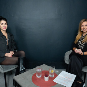 Lady Dee bere účinkování ve filmech pro dospělé jako každou jinou práci, díky níž si navíc přišla na slušné peníze.