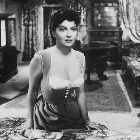 Mladý bouřlivák Fanfán by si měl vzít krásnou Marion. Jenže musí pořád myslet na šlechtickou budoucnost, která mu byla předpovězena. A tak se dá raději k verbířům.