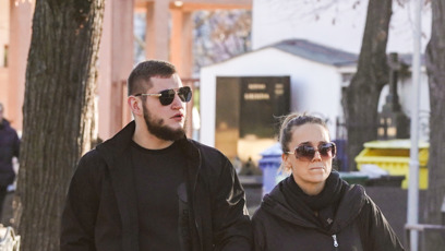 FOTO: Lucie Vondráčková a Zdeněk Polívka na pohřbu Petra Mráčka.
