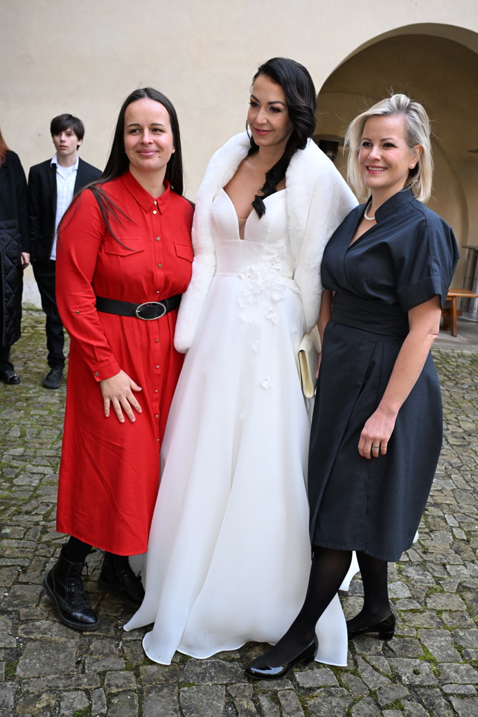 FOTO: Nevěsta Agáta Hanychová. – stránka 1851