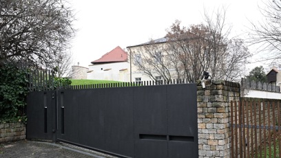 FOTO: Prezidentský pár žije v Lumbeho vile.