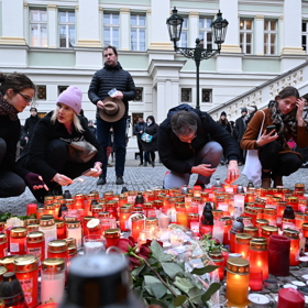 Vrah zabil patnáct obětí včetně sebe.