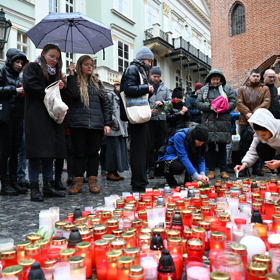 Vlna solidarity v Česku roste.