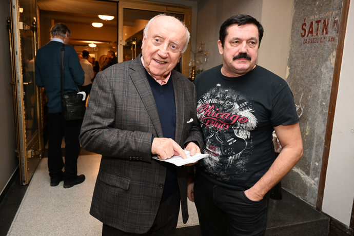 FOTO: Felix Slováček byl samý úsměv. – stránka 642