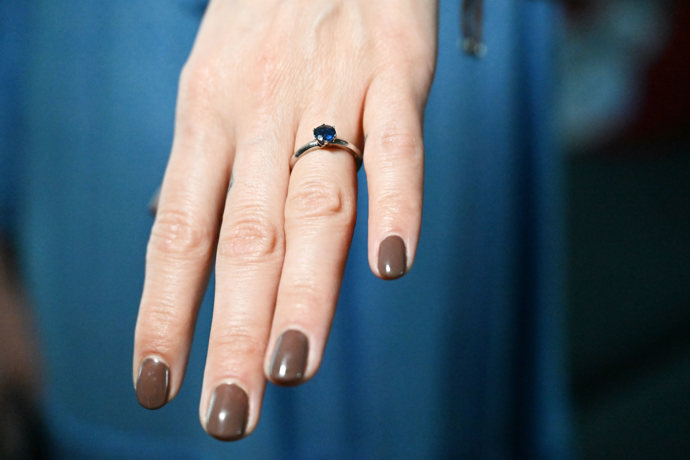 FOTO: Agáta Hanychová ukázala zásnubní prsten. Jen se třpytí. – stránka 1969