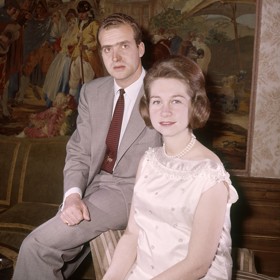 Letizia ale není ve španělské královské rodině sama, kdo má (nebo měl) pověst nevěrníka. Její tchán, král Juan Carlos I. údajně podvedl svou manželku, královnu Sofíi (oba na snímku), hned se dvěma tisícovkami žen.