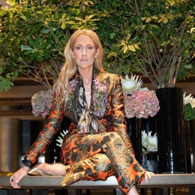 Nevýhodou ovšem je, že výzkum nemoci se vleče, přeci jen pro vědce není až takovou prioritou najít lék, protože tímto onemocněním trpí přibližně jeden člověk z milionu.