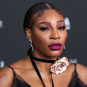 Bývalá tenistka Serena Williams má jako dvojnásobná matka s mateřským mlékem mnoho zkušeností, a tak dobře zná jeho zdravotní benefity nejen pro miminka, ale i pleť dospěláků.