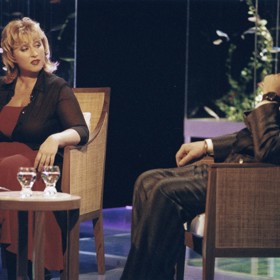 Halina Pawlowská ve své nezapomenutelné talk show Banánové rybičky.