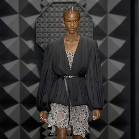 Na přehlídkových molech se model Illusion představil na jaře.