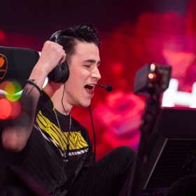 Karel Twisten Ašenbrener prohrál svůj boj s depresemi 7. června 2023. Jeho rodina založila nadaci Twisten Foundation.