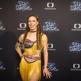 Evu Adamczykovou si diváci StarDance oblíbili díky širokému úsměvu.