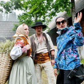 Pohádku Tři zlaté dukáty natočila Mariana Čengel Solčanská, která má za sebou pohádky Láska na vlásku (2014) a Zakletá jeskyně (2022).