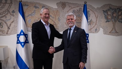 FOTO: Setkání s členem válečného kabinetu a předsedou bloku Národní jednoty Bennym Gantzem.