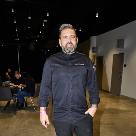 Porotce kuchařské show MasterChef Radek Kašpárek začátkem roku 2024. Dole má 18 kilogramů a v hubnutí chce pokračovat.