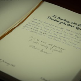 Společně řešili zejména otázku bezpečnosti a humanitární pomoci. 