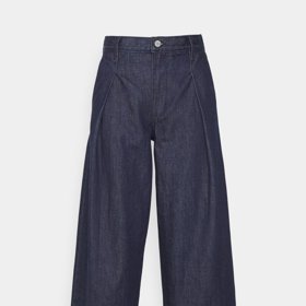 Banana Republic, 1 999 Kč