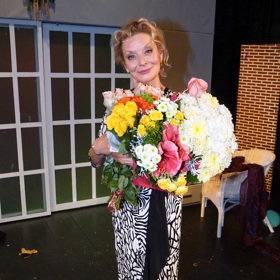 Aktuálně můžeme Vilmu Cibulkovou vidět například v divadelním představení Růžové svatby.