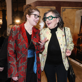 A obrýlená byla na premiéře i režisérka Alice Nellis.