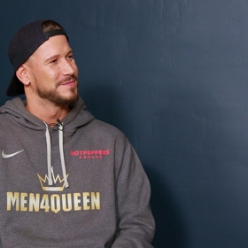 Popsal také, jak se cítil při prvním striptýzu a Báře předvedl ukázku jednoho ze svých tanečků.