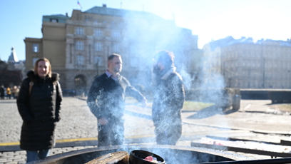 FOTO: Z vosku bude socha.