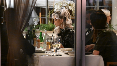 FOTO: Karlos Vémola vzal Lelu na večeři.