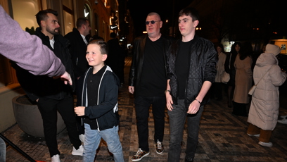FOTO: Na premiéře nemůže chybět Ivo Rittig se svými syny.