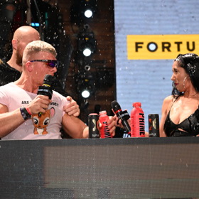 V ten moment vypuklo drama. 