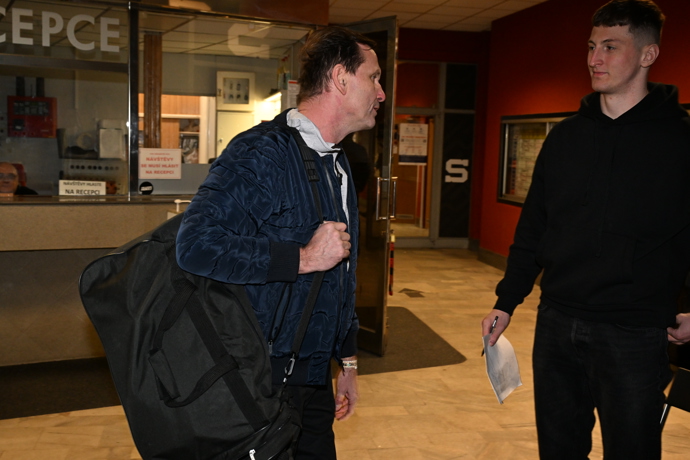 FOTO: Jaromír Soukup  v příchozí chodbě. – stránka 251