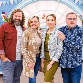 Porota a moderátoři soutěže Peče celá země.