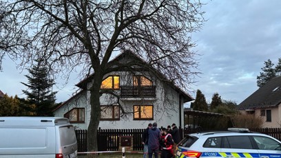 FOTO: Do domu v Hostouni se někdo vloupal.