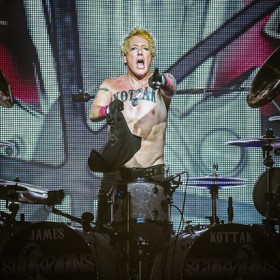 Bubeník legendární kapely Scorpions James Kottak.