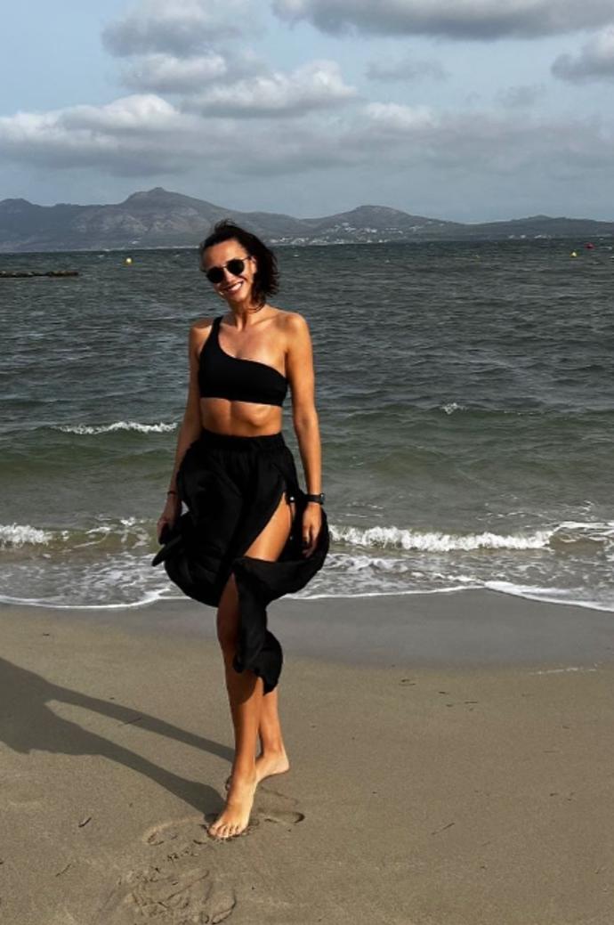 FOTO: Michaela Buschová zapózovala na pláži. – stránka 30