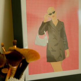 Tadeáš nechal nahlédnout do svého království. V bytě, ve kterém přivítal své hosty, bydlel v době natáčení pouze čtyři dny. 