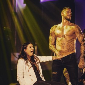 Barvitě popsal, jaké typy žen na jeho show chodí a jak je někdy těžké je ukočírovat.