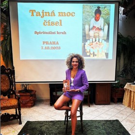 Numeroložka Monika Ben Thabetová zasvětí do tajů numerologie i vás, a to na 1. české selfness konferenci, které se koná v sobotu 9. listopadu ve Wellness hotelu Step na Praze 9.