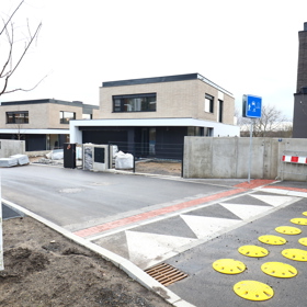 Dům ale klame tělem. Má ještě třetí patro, které z ulice není vidět.